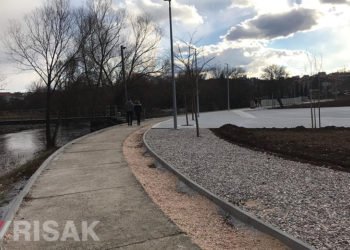 Širokobriježani šetaju Borkom dok isčekuju proljeće kada će park zasjati u punom sjaju