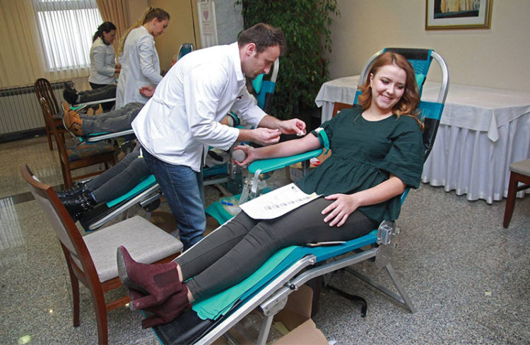 Široki Brijeg: U prvoj akciji dobrovoljnog darivanja krvi prikupljeno 75 doza