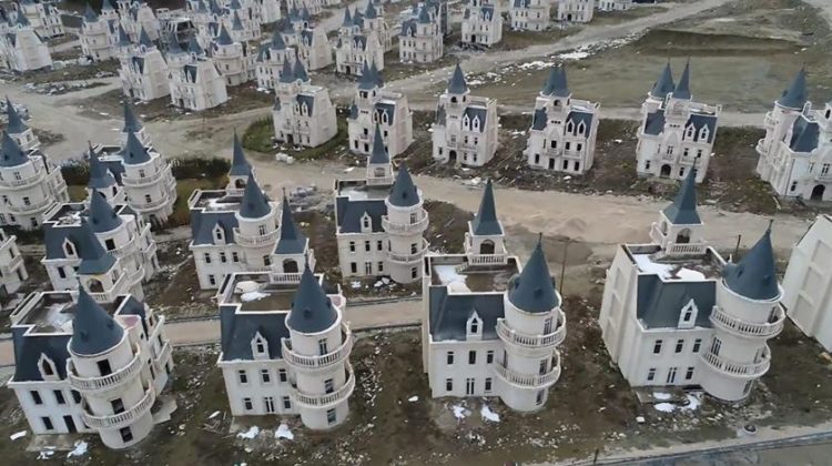 Arapi se povlače iz BiH, ostaju prazni kompleksi i dugovi