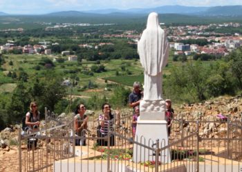 MEĐUGORJE Na Brdu ukazanju sam zamolio Gospu da mi pokaže znak, pogledao sam u nebo i vidio sam ga
