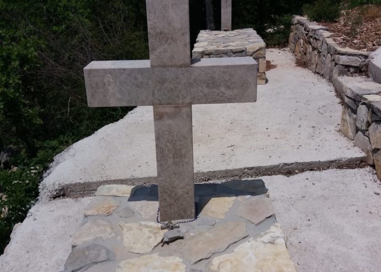 U tijeku je obnova grobova ubijenih fratara u mjestu Gornji Gradac