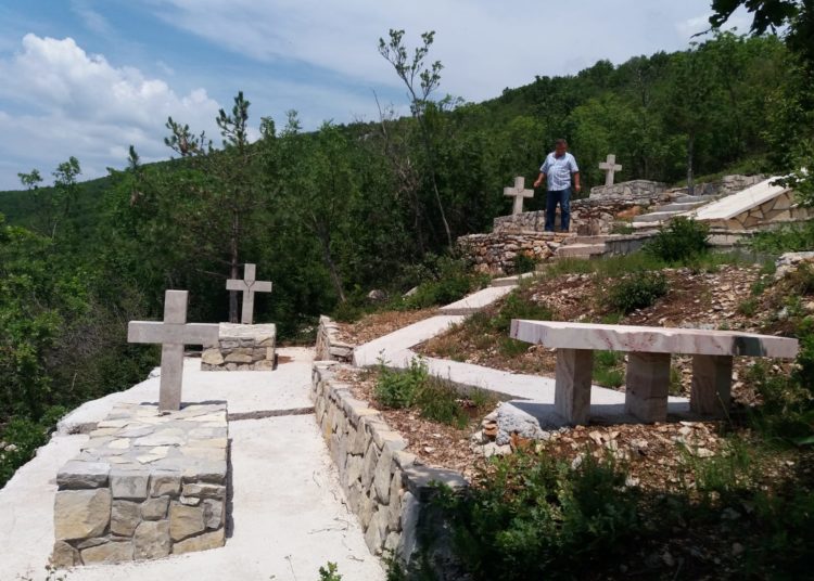 U tijeku je obnova grobova ubijenih fratara u mjestu Gornji Gradac