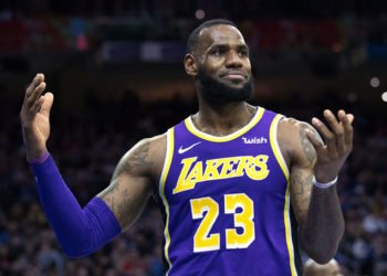 LeBron optužio suigrače da su luzeri: Godinama samo gubite