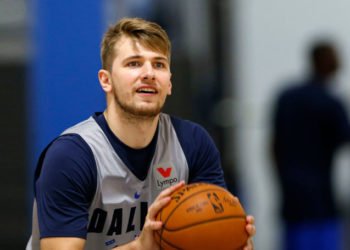 Luka Dončić: Lakše je zabijati u NBA ligi nego u Europi