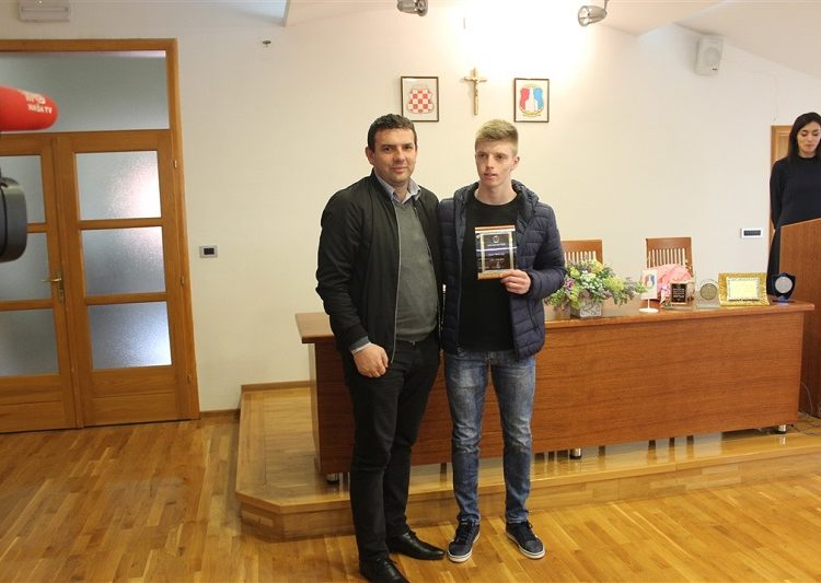 Najboljim posuškim sportašima uručena godišnja priznanja