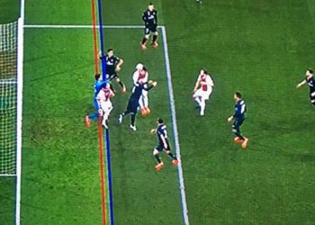 Realu je VAR spasio stvar: Evo zašto je Ajaxu poništen gol…