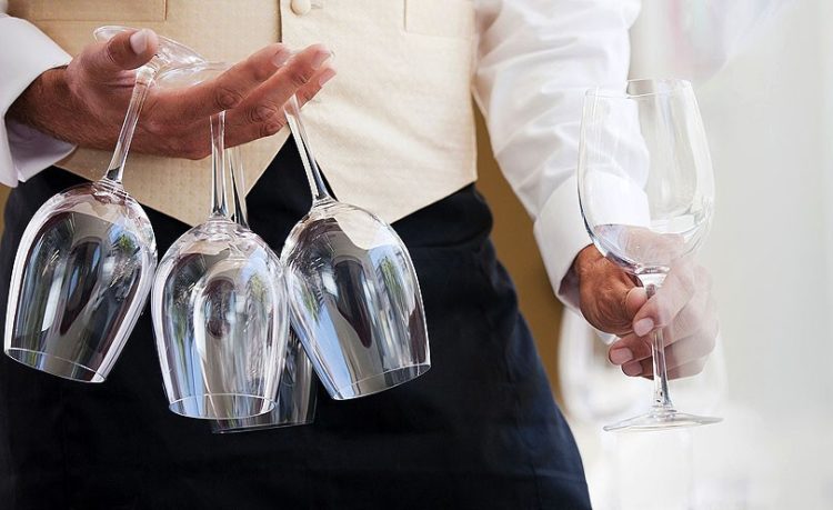 I ove će turističke sezone u Hrvatskoj nedostajati 15 tisuća radnika