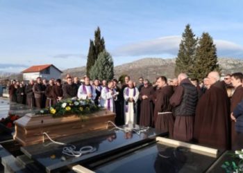 Na vječni počinak ispraćen fra Mate Dragičević