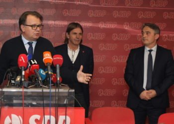 Komšić obavijestio Nikšića i Kojovića da je odgođen sastanak Bh. bloka