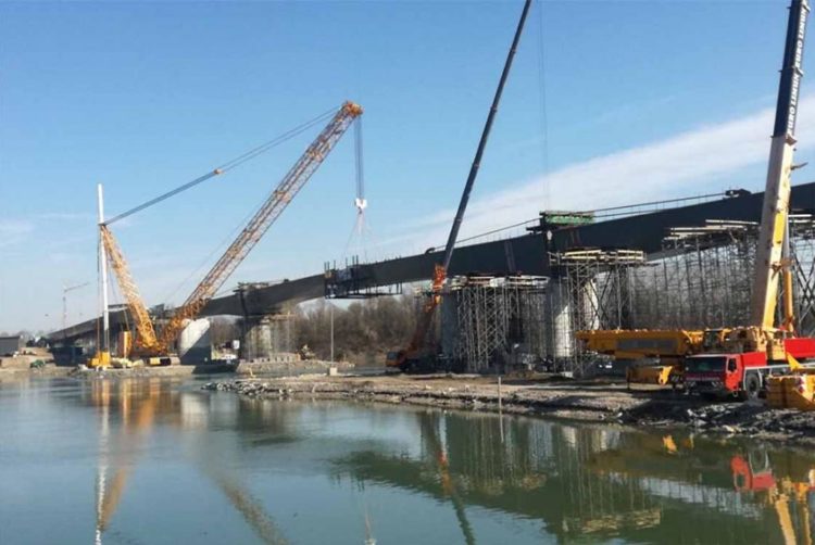 Odličan posao širokobriješke tvrtke: Spojen most na rijeci Savi kod Svilaja