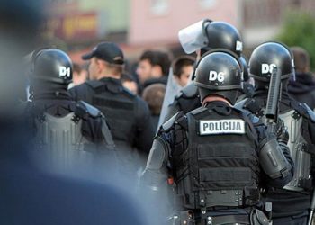 Široki Brijeg: Ozlijeđena dva policajca, uhićene dvije osobe