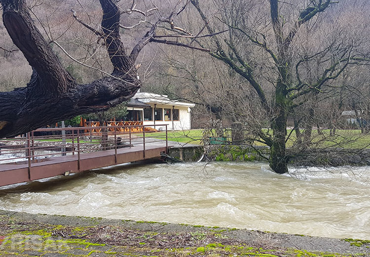 FOTO: Velika količina kiše podignula vodostaj rijeke Lištice