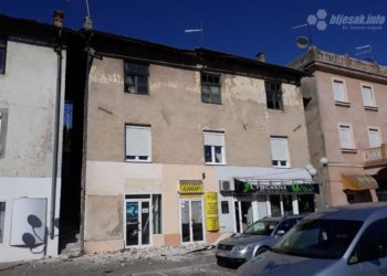 Široki Brijeg: Vjetar ”raskrio” kuću – daska se zabila susjedima u blagovaonicu