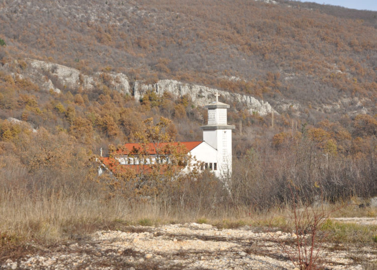 Široki Brijeg: Župa Izbično – 1 000 raseljenih duša i dvije Dragice