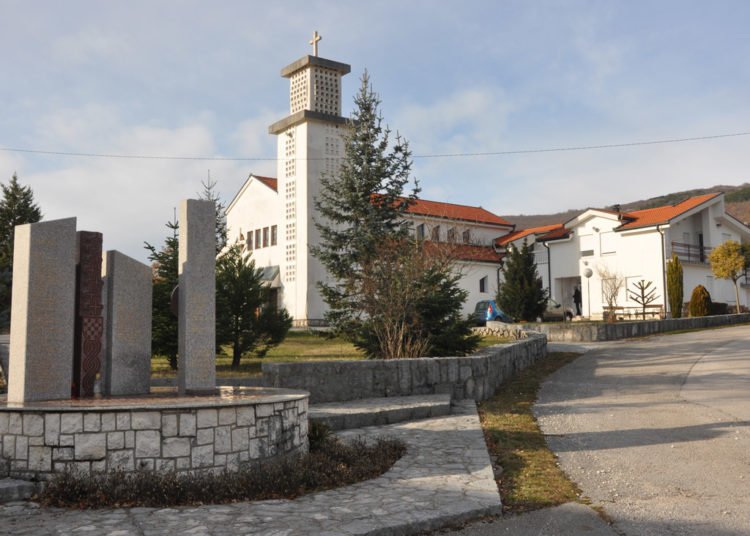 Široki Brijeg: Župa Izbično – 1 000 raseljenih duša i dvije Dragice