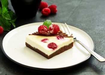 Cheesecake-šnite: Recept za savršenstvo od sira i malina
