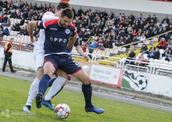 Zrinjski i Radnik odigrali bez golova