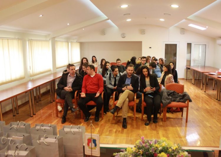 Posušje: Svečano dodijeljene nagrade pobjednicima literarnog natječaja