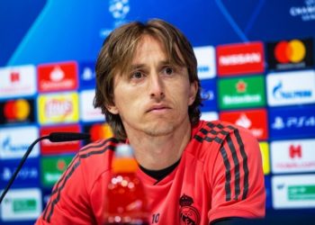 Modrića “izrešetali” na presici, on kritizirao suigrače: Netko mora zabijati