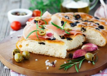 Recept za focacciu: Pogača kao stvorena za slani doručak koju mnogi vole više od pizze