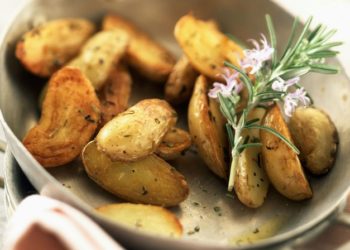 Recept za hrskavi krumpir zbog kojeg ćete zaboraviti na mesno pečenje