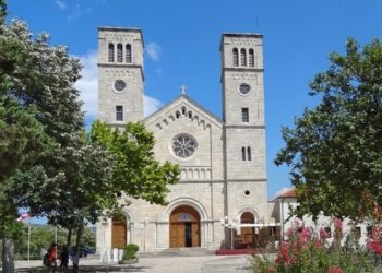 Započinju popravci i bojenje unutrašnjosti širokobriješke crkve