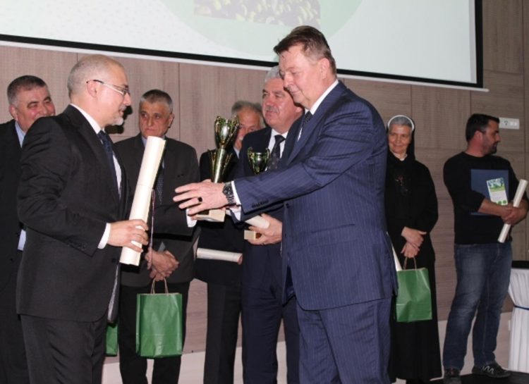 Maslinari i uljari u Nemu: “Zlatnom amforom” nagrađeni HNŽ i ZHŽ