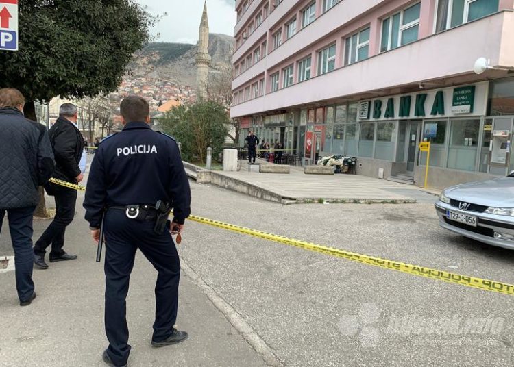 Mostar: Uhićene tri osobe za pokušaj pljačkanja banke