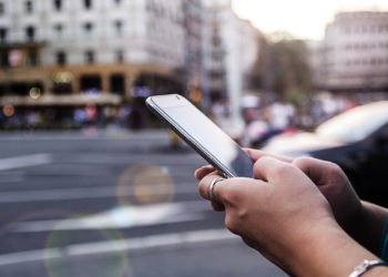 Pet jeftinijih pametnih telefona koji bi ove godine mogli ugodno iznenaditi