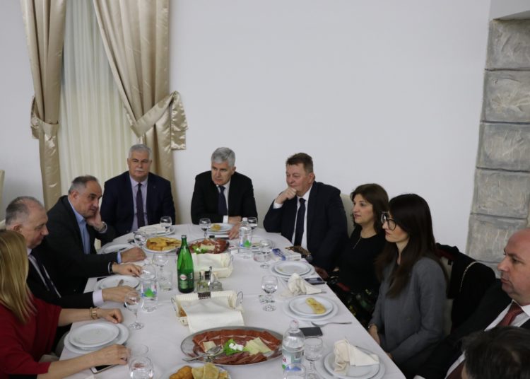 Svečano obilježena 29. obljetnica HDZ BiH u Širokom Brijegu