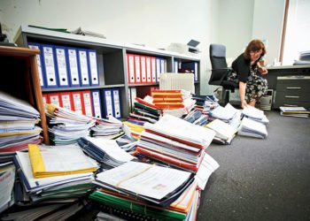 Građani imaju problema s administracijom – traže nepotrebne dokumente, ne žele pomoći