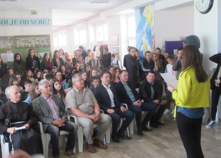 U Ljubuškom održano županijsko natjecanje iz likovne kulture