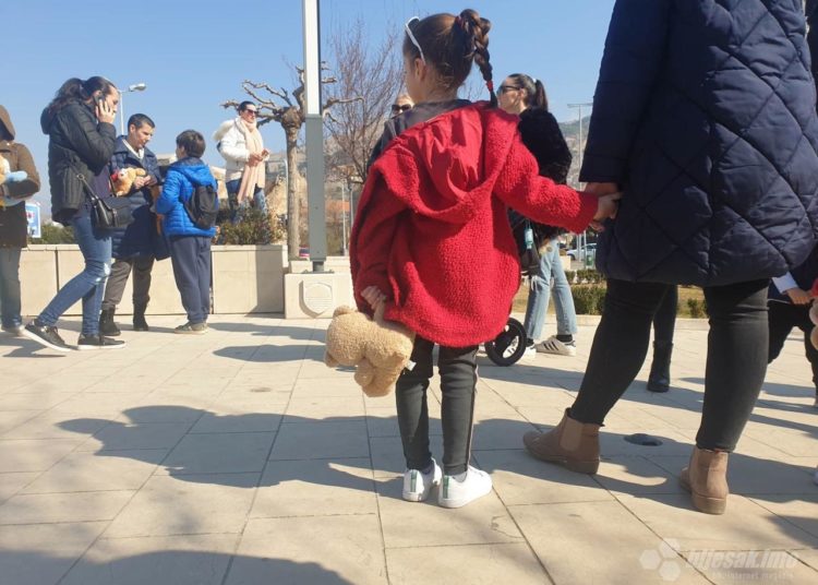 U Mostaru održana prosvjedna šetnja u znak podrške majci i djeci