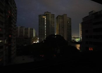 Venezuela 100 sati bez struje. Oporba proglasila “stanje uzbune”