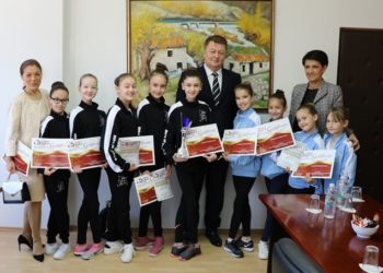 Širokobriješke članice Baletnog kluba Arabesque na prijemu kod predsjednika Vlade