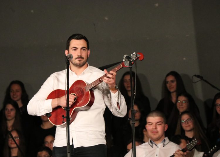 „U san mi dođu tambure“: Širokobriježani oduševljeni tamburaškim koncertom