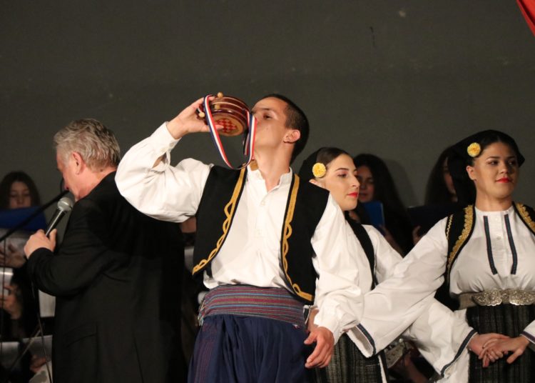 „U san mi dođu tambure“: Širokobriježani oduševljeni tamburaškim koncertom