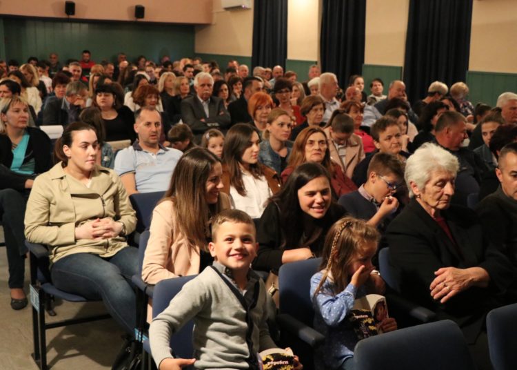 „U san mi dođu tambure“: Širokobriježani oduševljeni tamburaškim koncertom