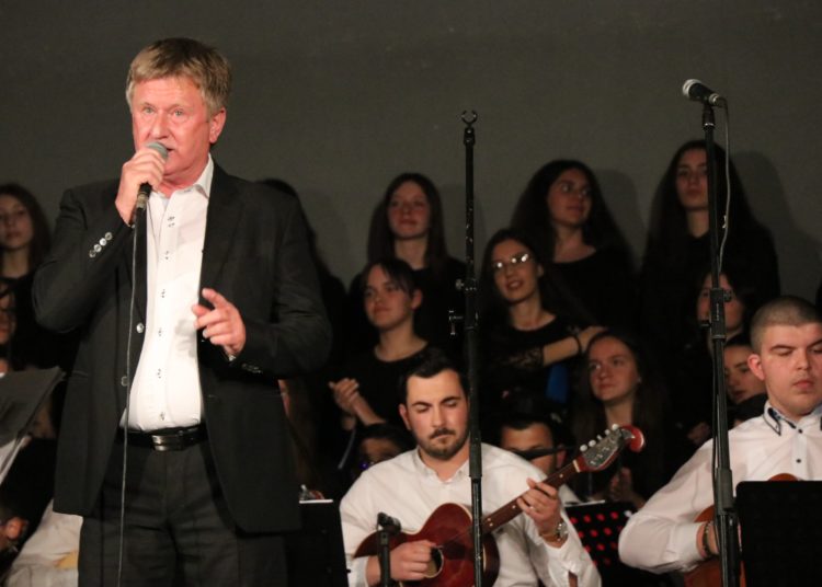 „U san mi dođu tambure“: Širokobriježani oduševljeni tamburaškim koncertom