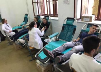 Široki Brijeg: Gimnazijalci darovali 46 doza krvi!