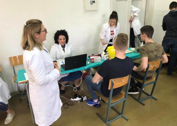 Široki Brijeg: Gimnazijalci darovali 46 doza krvi!
