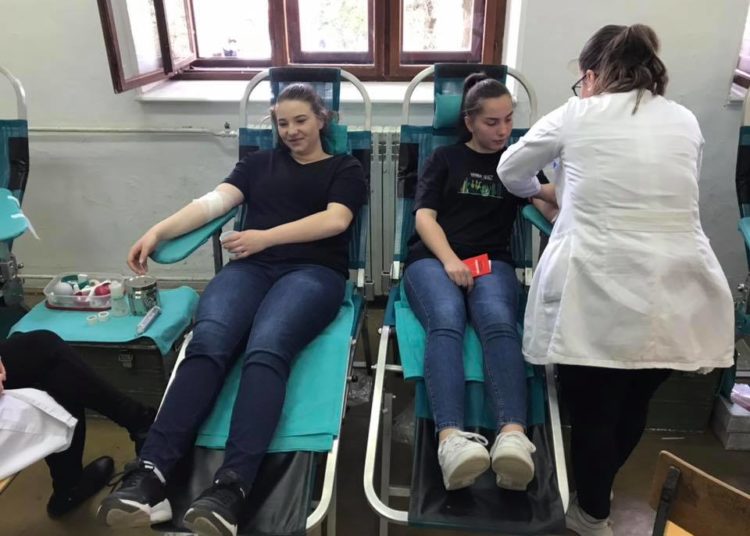 Široki Brijeg: Gimnazijalci darovali 46 doza krvi!