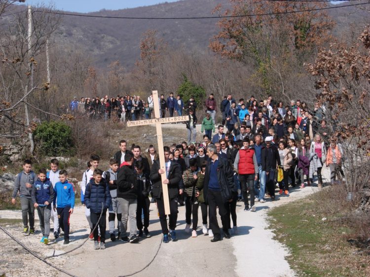 Široki Brijeg: Put križa Ljubotići – Crne Lokve