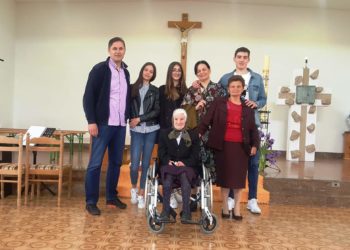 Župa Mostarski Gradac: Baka Mara sa svojih 100 godina na svetoj misi za Uskrs