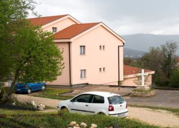 Bivši štićenici Obiteljskog centra Vionica otvorenim pismom pružili potporu čitlučkom fratru