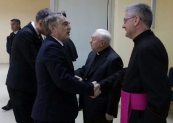Ne s Komšićem ni kod kardinala