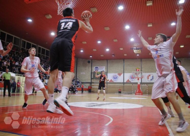 Zrinjski u završnici dotukao Široki