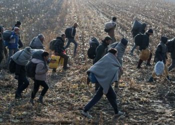 Oko 400 migranata iz BiH krenulo prema Hrvatskoj