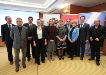 Hrvatski suverenisti predstavili listu za Europski parlament