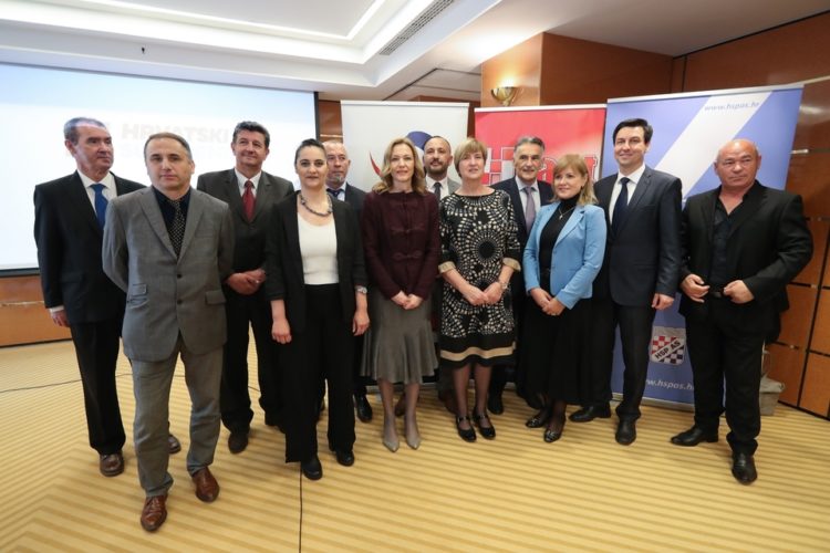 Hrvatski suverenisti predstavili listu za Europski parlament